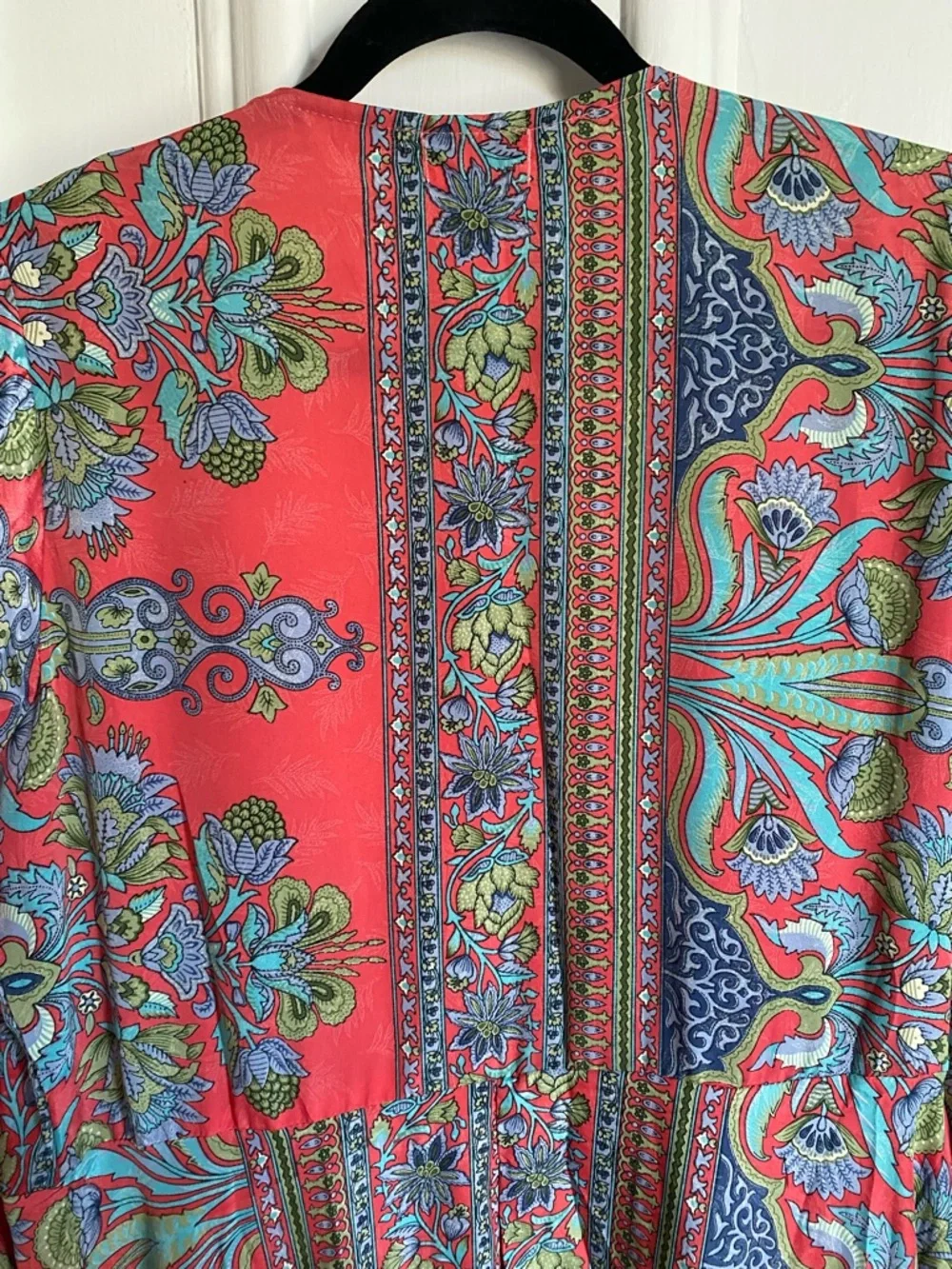 Vintage Silk Mix Over Shirt / Robe / Kimono with Ruffle and Bow Tie Detail - Picture 9 of 9